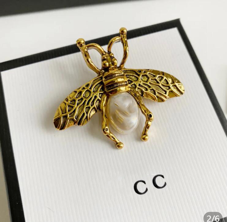

Brooches Gujia 2021 new style glass pearl bee clothing neckpin versatile fashion popular Brooch fashion designer broche jewelry for mens womens bijoux cjewelers