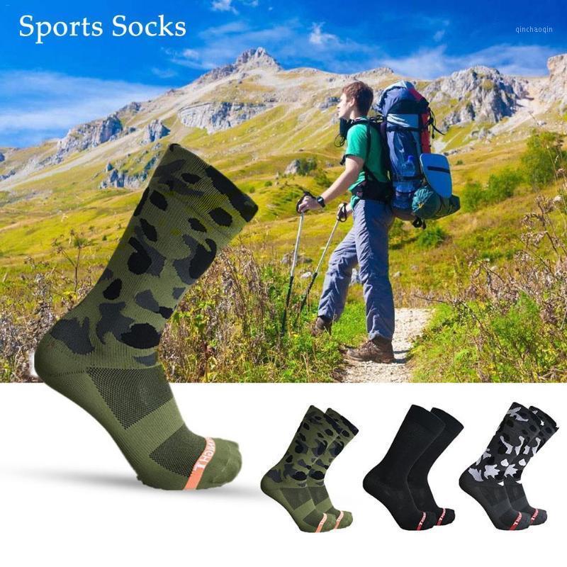 

SKY KNIGHT New Olive Green Camouflage Professional Outdoor Riding/Cycling Socks Unisex Sports Bike Socks1, Black