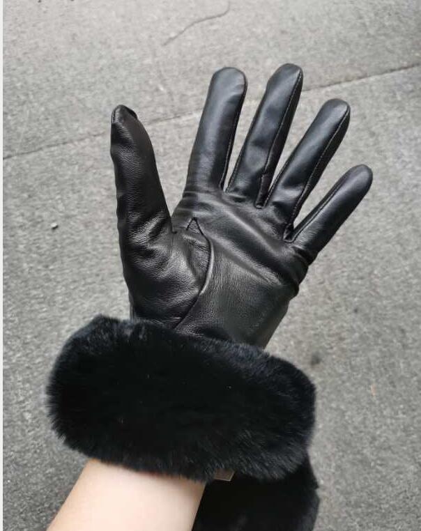 

Women winter Fur Genuine Leather softs warm Sexy drive Ladies Sheep Mink velvet fur fuzzy Driving Wedding bride Touch screen gloves