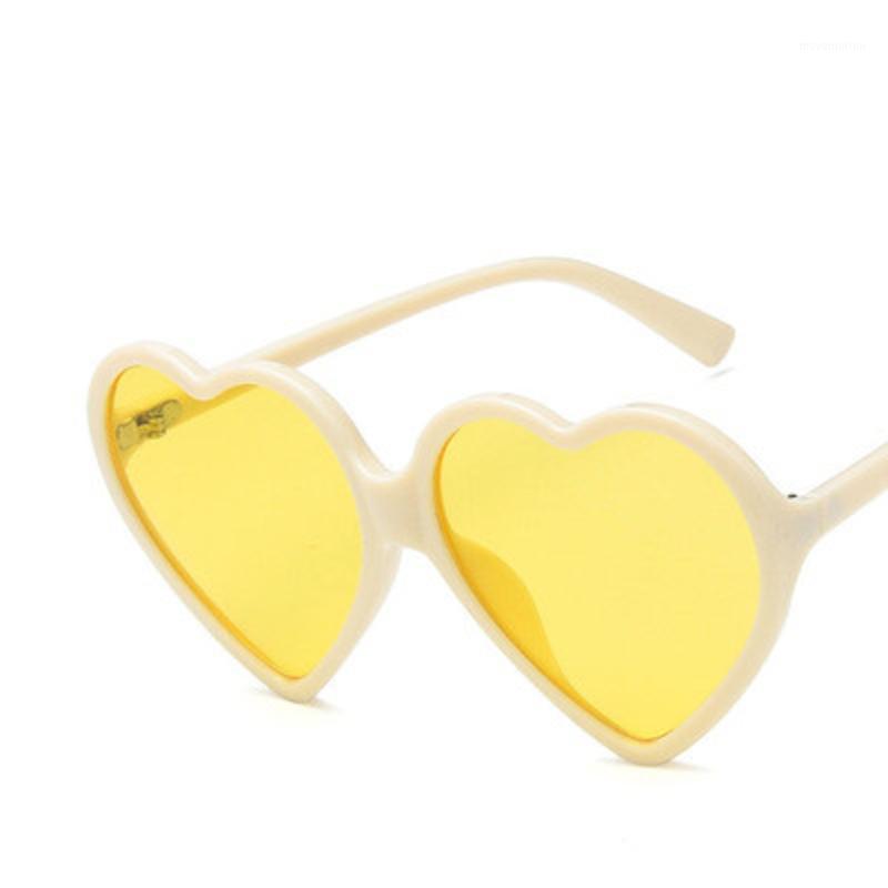 

nauq fashion oversized heart sunglasses women 2020 vintage large frame eyewear Metal Hinges Ocean sun glasses UV4001