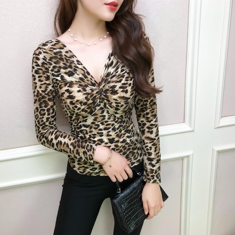 

Woman Latin Dance Top 2020 New Spring Summer V-neck Slim Fit Latin Dance T-shirt Competition Dress for Women, Long sleeve