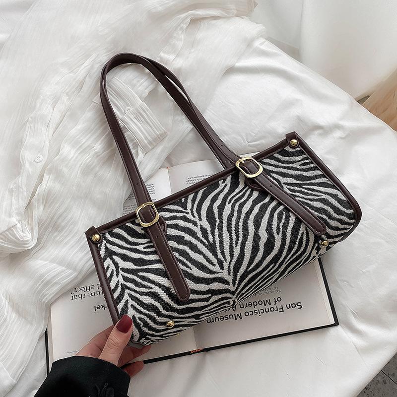 

Textured Bag 2021 New Fashion Underarm Bag Shoulder Handbag Large-capacity Portable Tote, Black