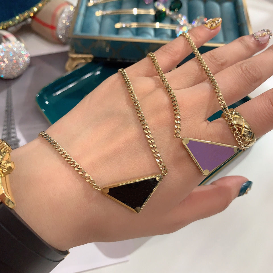 

Hot triangle necklace wedding gift engagement gift anniversity gift gold necklace European style for sale black color pink