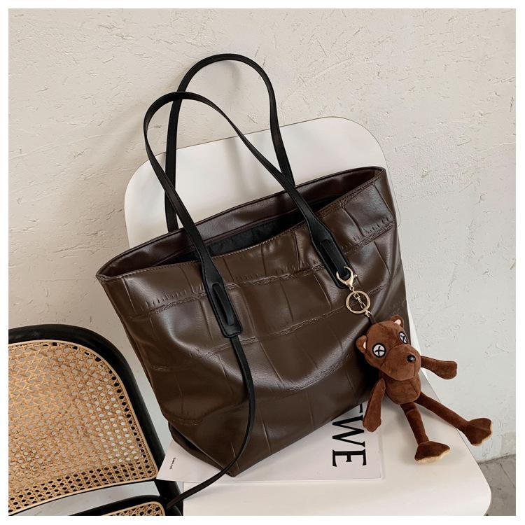 

Simple women's large capacity bag 2021 new fashion leisure one shoulder versatile Tote Bag, Black