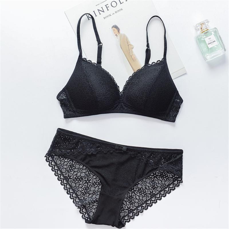 

Lace sexy triangle cup bra set without steel ring bra French European and American side collection autumn and winter underwear, Black