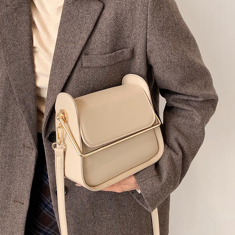 

Luxury Crossbody Bags PU Leather Handbag 2021 Fashion Shoulder Bag Female Solid Color Shoulder Purses Gold Handle Bag, Black