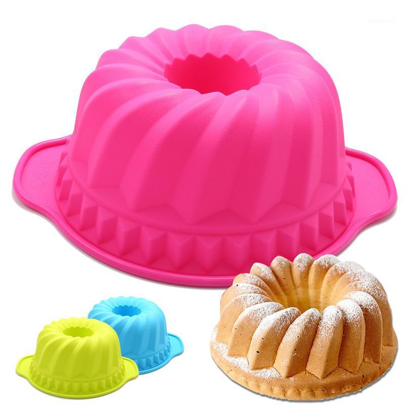 

9 Inch Silicone Round Cake Mold Baking Pan Silicon Cake Decorating Mold Tools Christmas Kitchen Bread Decoration Pan Mould Tray1