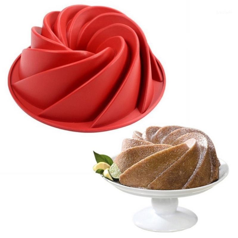 

Large Spiral Shape Grade Silicone Bundt Cake Mold Pan 3d Fluted Cake Mould Form Bread Bakery Baking Tools Bakeware1