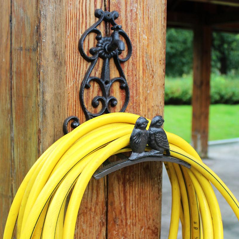 

Wall Mounted Cast Iron Garden Hose Hanger Rack with Bird Ornament and Water Faucet Design, Brown