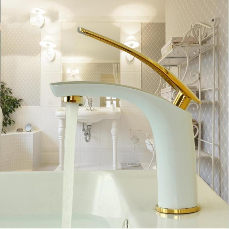 

Basin Faucets Gold Brass Bathroom Faucet Basin Tap Single Handle Hot and Cold Water Mixer Taps lavatory faucet