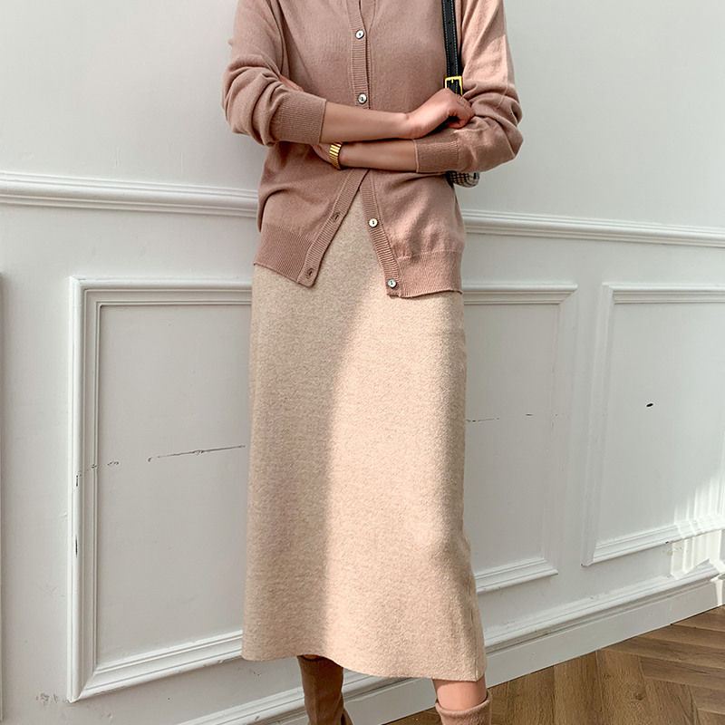 

2021 High quality Women's New Spring Fashion Solid Colors Winter Wool Mixed Knitting Skirt Woman's Pattern Down Clothes 70M4, Beige