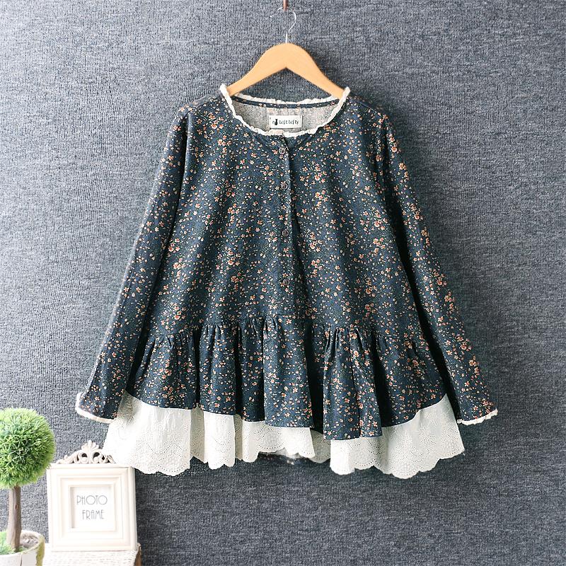 

Spring the new women's small and pure and fresh round collar embroidery irregular hem floral blouse long-sleeved cotton shirt