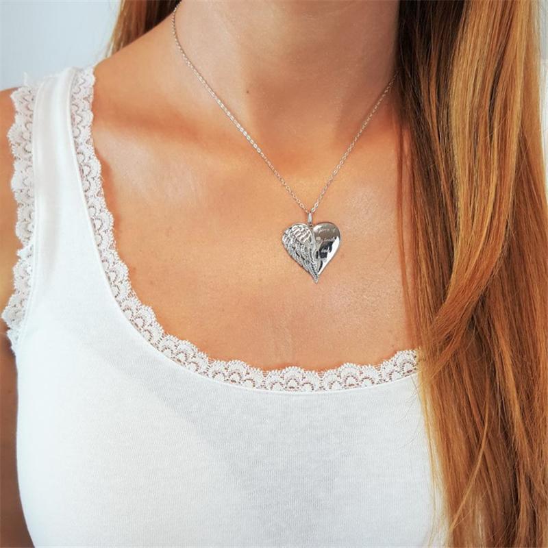 

A Piece of My Heart Has Elegant Whisper In My Heart Angel Necklace for Women Family Lover Elegant Party Jewelry Choker