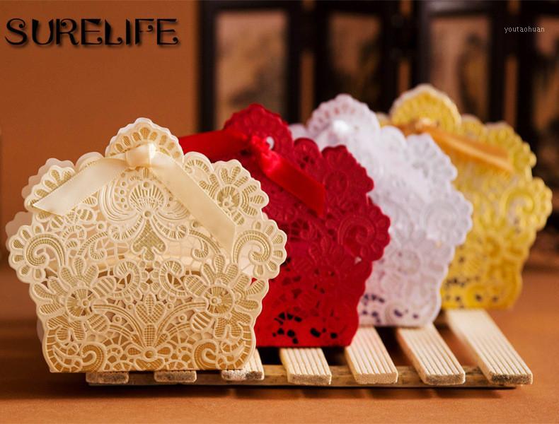 

50/100pcs Gold/White Laser Cut Wedding Favor Boxes Wedding Candy Box Paper Gift Box boite a dragee casamento caixa corte a laser1