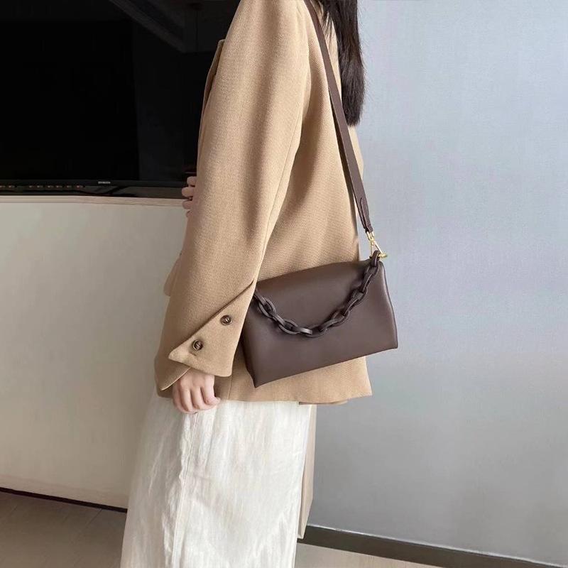 

multi compartment leather chain small square bag 2021 new fashion wide shoulder strap Single Shoulder Messenger Bag, Black