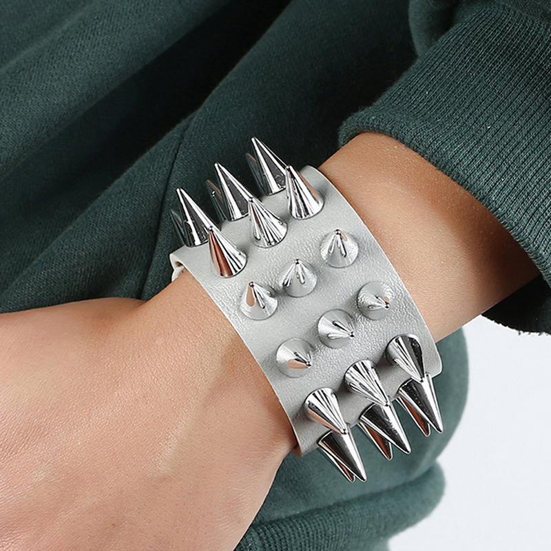 

Fashion Three Row Cuspidal Spikes Rivet Stud Wide Cuff Leather Punk Gothic Rock Unisex Bangle Bracelet Men Jewelry