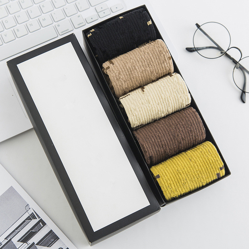 

Big Classic Letter Sock with Box Silver Wire Sock Hosiery Women Fashion Striped Sock Cotton Athletic Socks Hip Hop Socks, Colors mixed