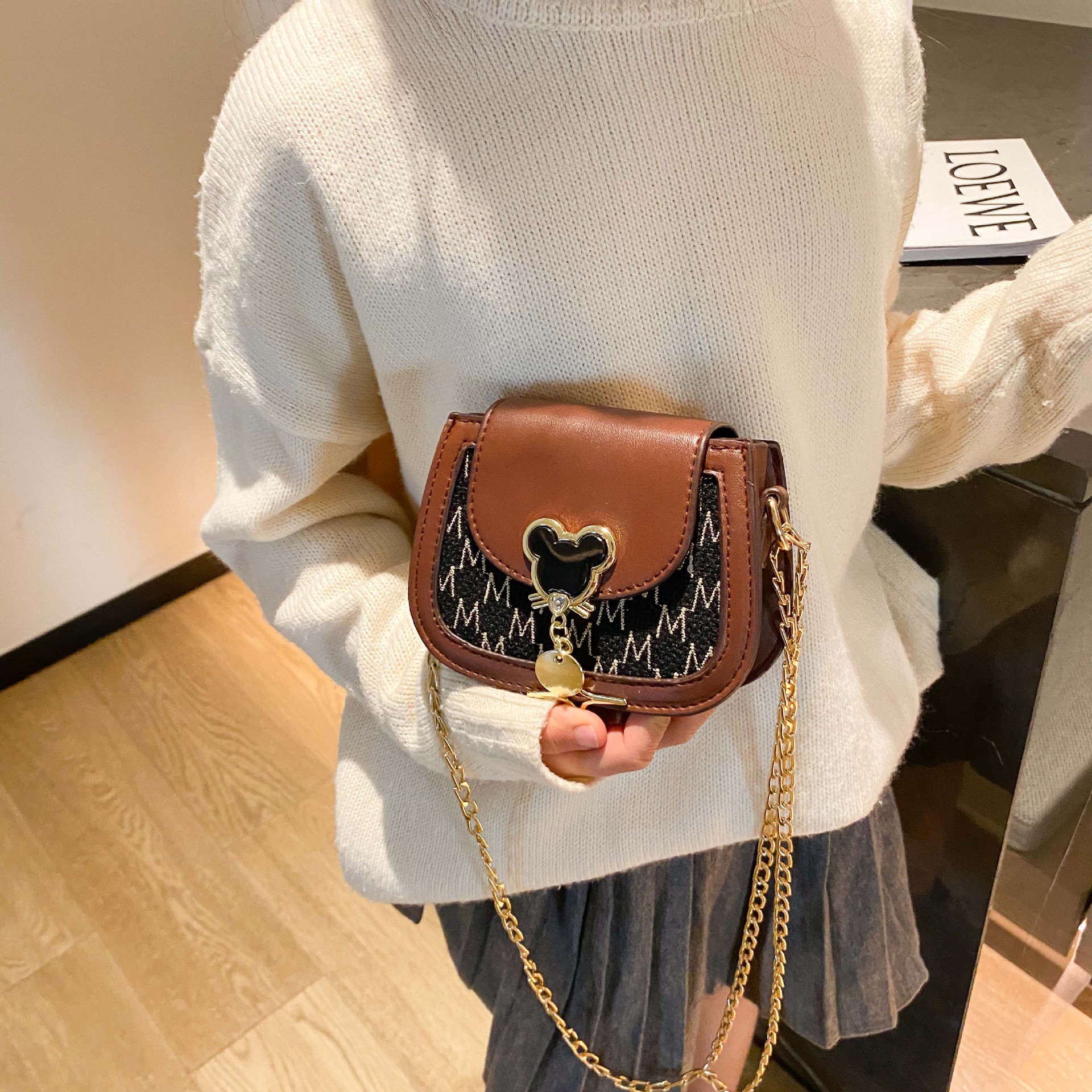 

Kids Designer Bags Children Cartoon Letter Mini Purse 2020 New Fashion Girls Metal Chain Messenger Bags Princess Single Shoulder Bag S714, Khaki