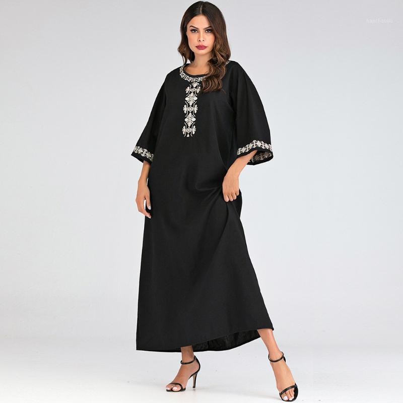 

Women Round Collar Loose beach dress Embroidered Muslim Robe Three Quarter Dress printed round neck black casual 2020 new skirt1