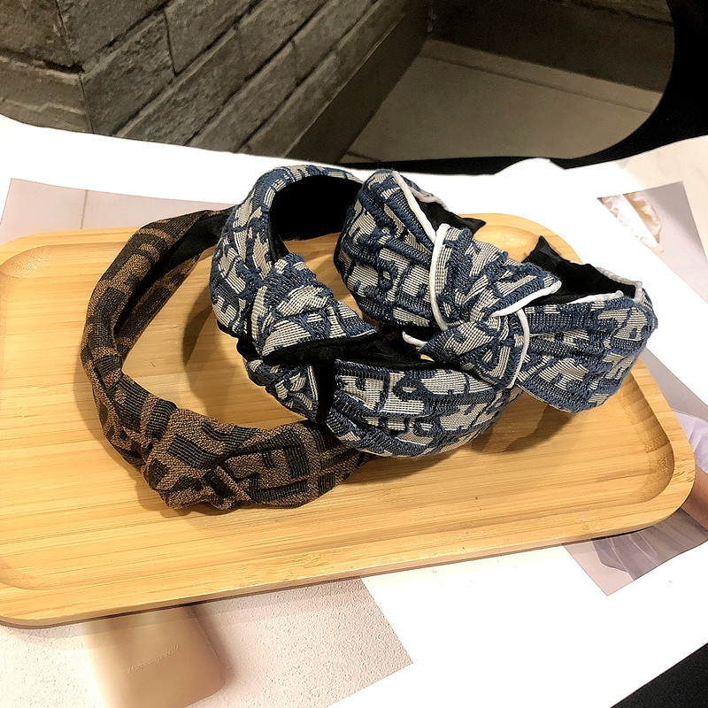 

Fashion Designer Brand Letter Print Wide Edge Knotted headbands Luxury Turban Headband Hair Hoop Headwear Accessories for Women Girls Christmas Gifts 3 Style