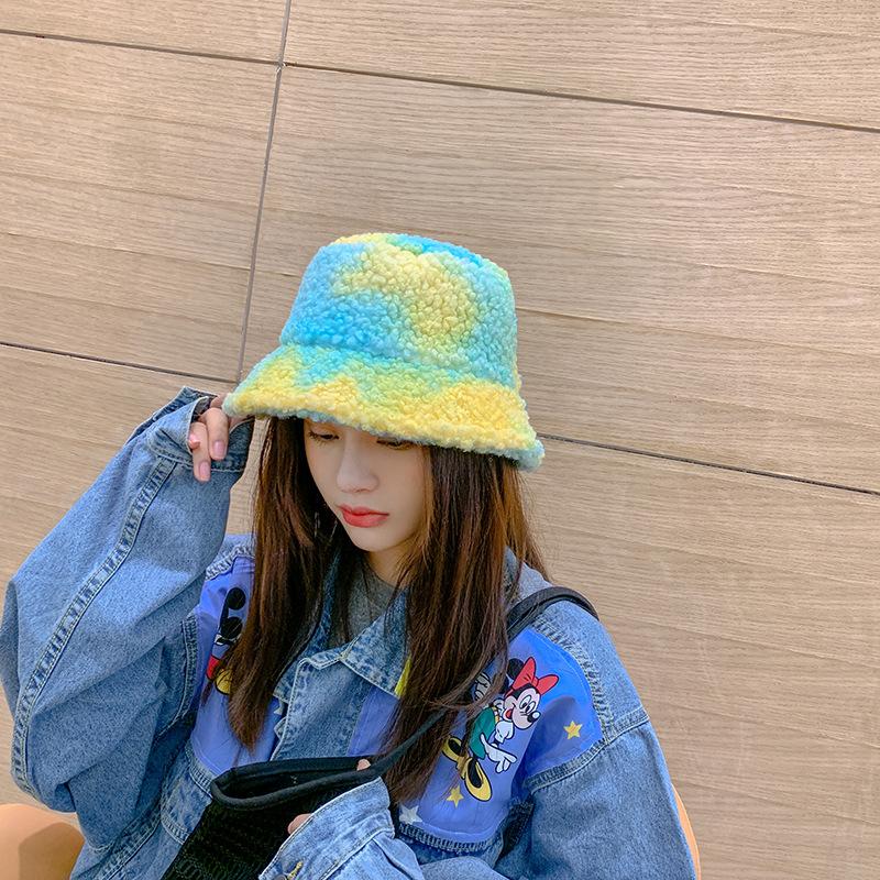 

2021 New Winter Women Bucket Hats Tie dye Lamb Thickened Panama Warm Basin Cap Outdoor Fisherman Hat Girls Rainbow Plush Caps