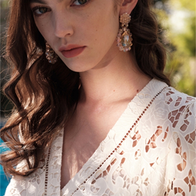 

2021 Woman Hollow Lace Out New Single-spring Single-breasted Apricot with Chic Runway Cleavage Dressed in Autumn Xfr1, Rice white.