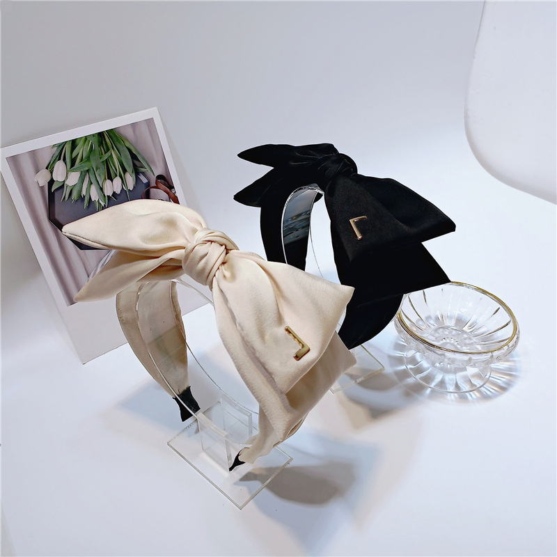 

19color Luxury Designer Sponge Headbands Wide Edge Bowknot Hair Hoop for Women Girl Brand Letters Print Headband Ladies Sports Fitness Head Wrap Accessories