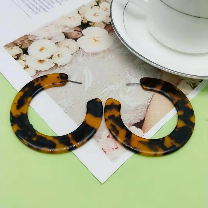 

TRENDY WOMEN EARRINGS GOOD QUALITY ROUND ACRYLIC WIDE HOOP EARRING