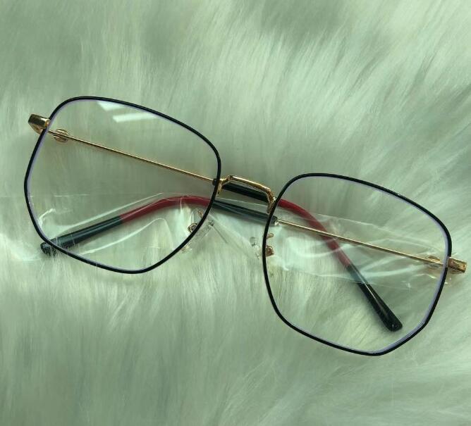 

2019 Luxury Designer Glasses for Men Women Vintage Eyewear Accessories Sunglasses, Black