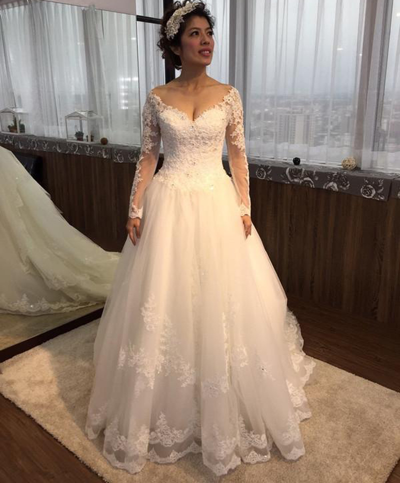 

Off Shoulder Long Sleeves Lace Mermaid Wedding Dresses 2021 with Appliques Sweep Train Tulle A Line Bridal Gowns Plus Size, White