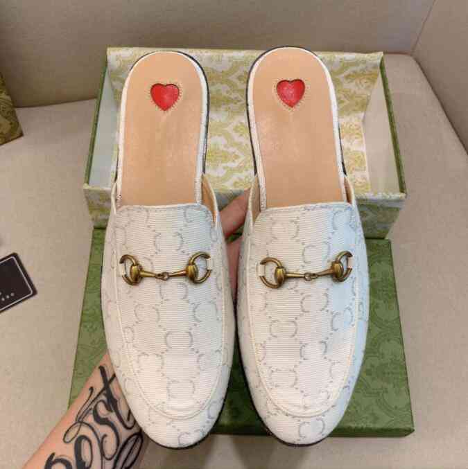 

Slippers Loafers Women Princetown Autumn Winter Warm Wool Classic Metal Buckle Embroidery Sandals Men Leather Half Slipper Pattern Slides D56V, Color 11