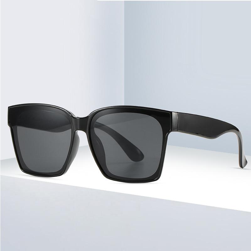 

New Vintage Oversized Square Sunglasses Women Brand Designer Luxury Retro Black Frame Sun Glasses for Women Female UV400 Shades