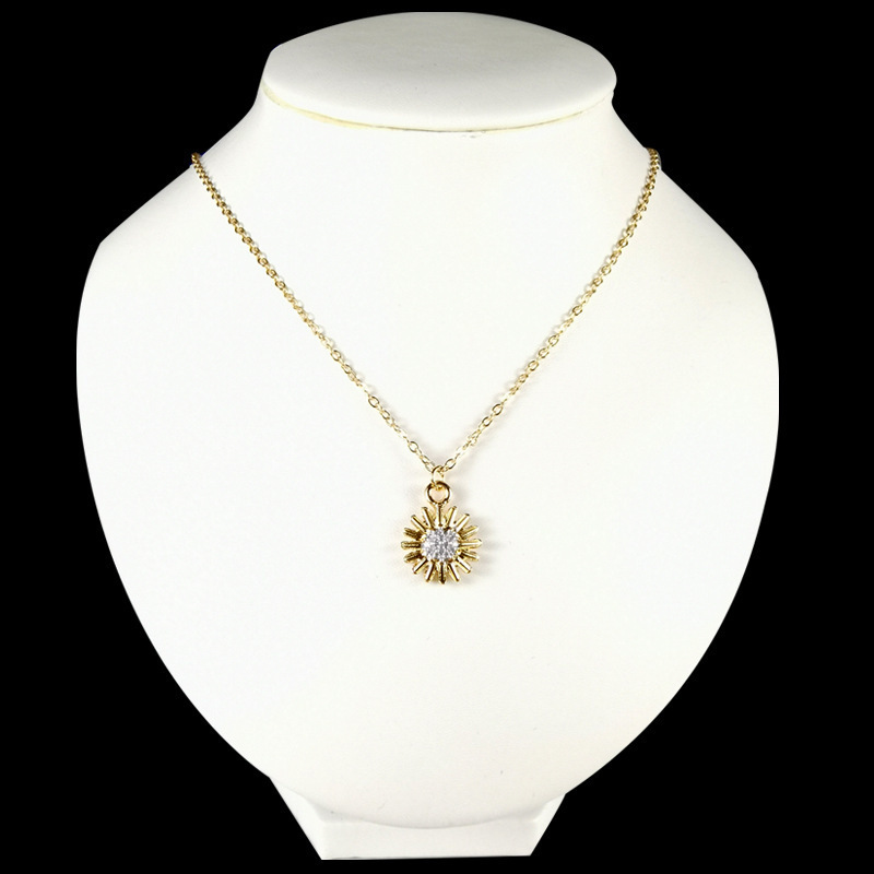 

Two-couleur Daisy Sunflower Small Daisy Sunflower Collarbone Short Necklace