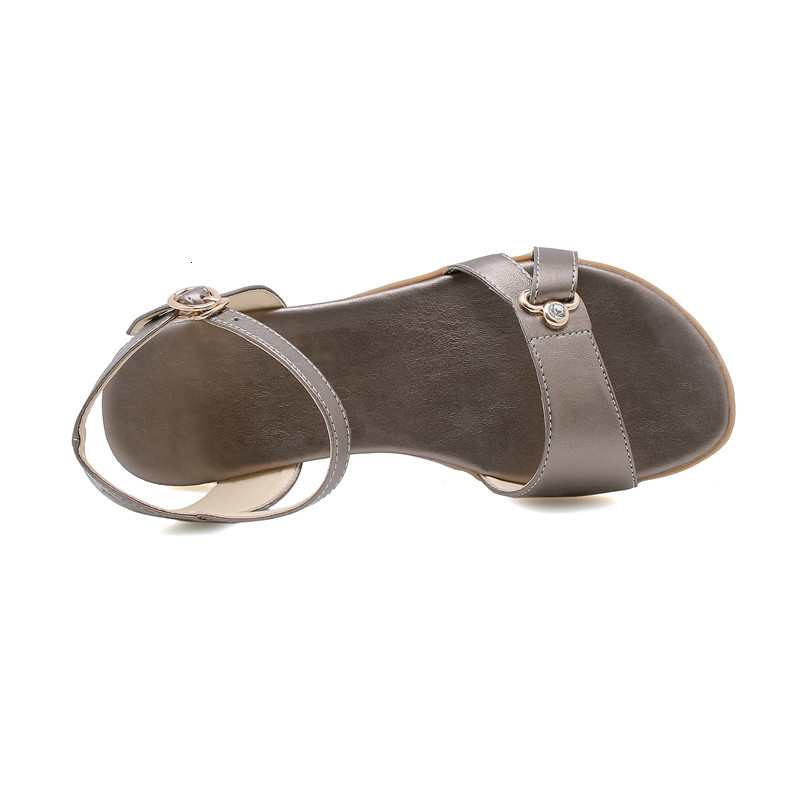 

2021 New Hot Sale Woman Genuine Simple Fashion Women's Beach Shoes QHX3, Champagne