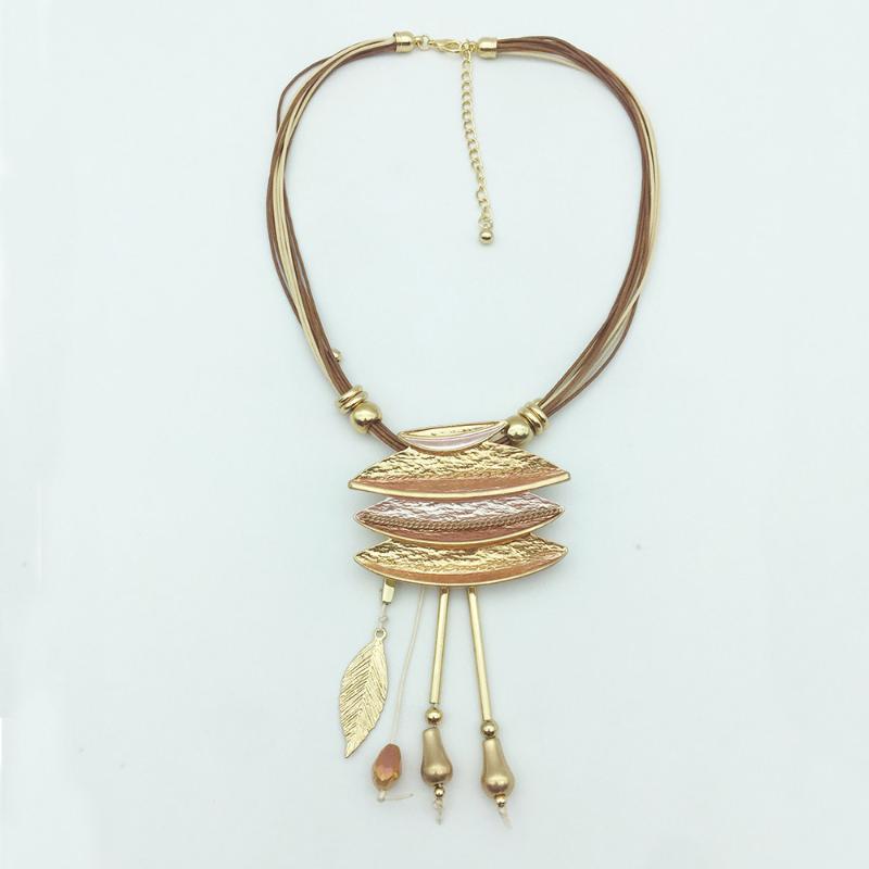 

2020 New Sea Nautical Holiday Necklace Exaggerated Unique Freshwater Mussel Clam Pendant Necklace for Women Girls