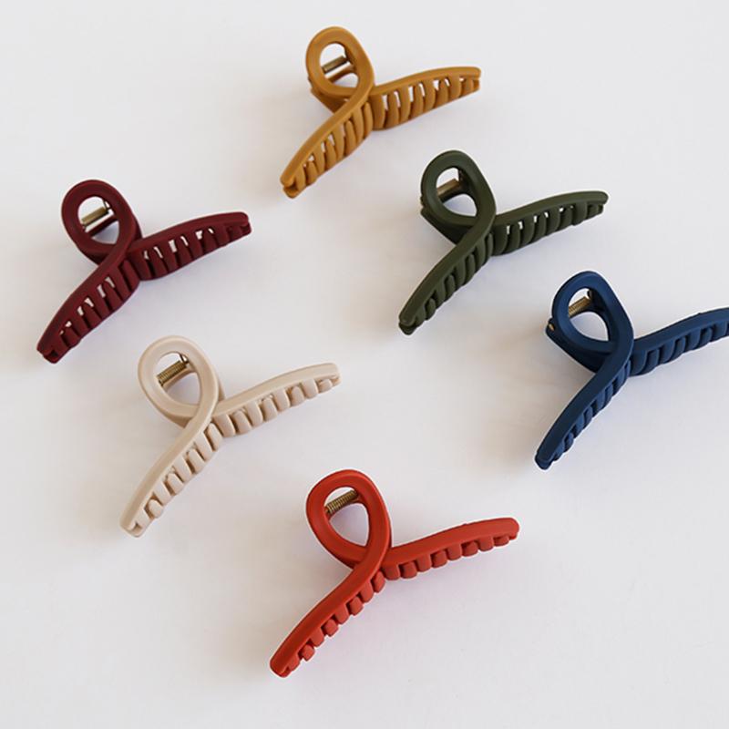 

2020 New Claw Clip For Women Solid Color Plastic Hair Claw Large Size Hair Clamps Casual Crab Fashion Accessories