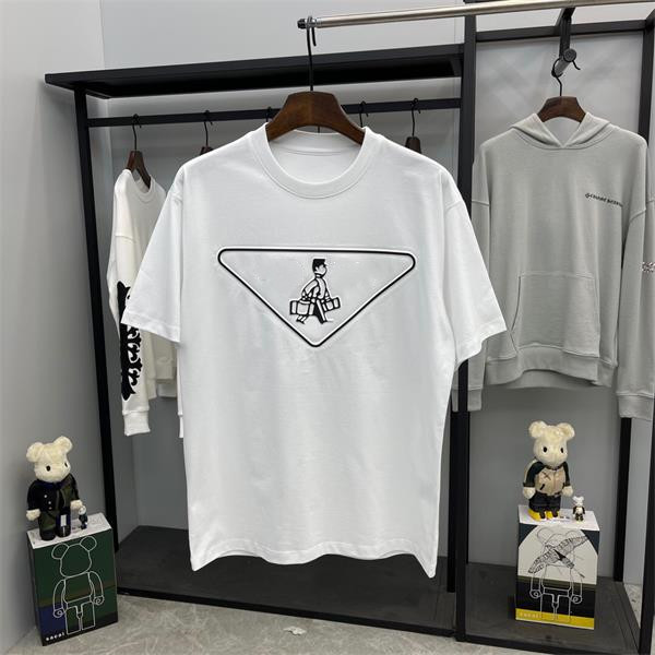 

2021 Casual T-shirt New men's Wear designer Short sleeve T-shirt 100% cotton high quality wholesale black and white Q1065