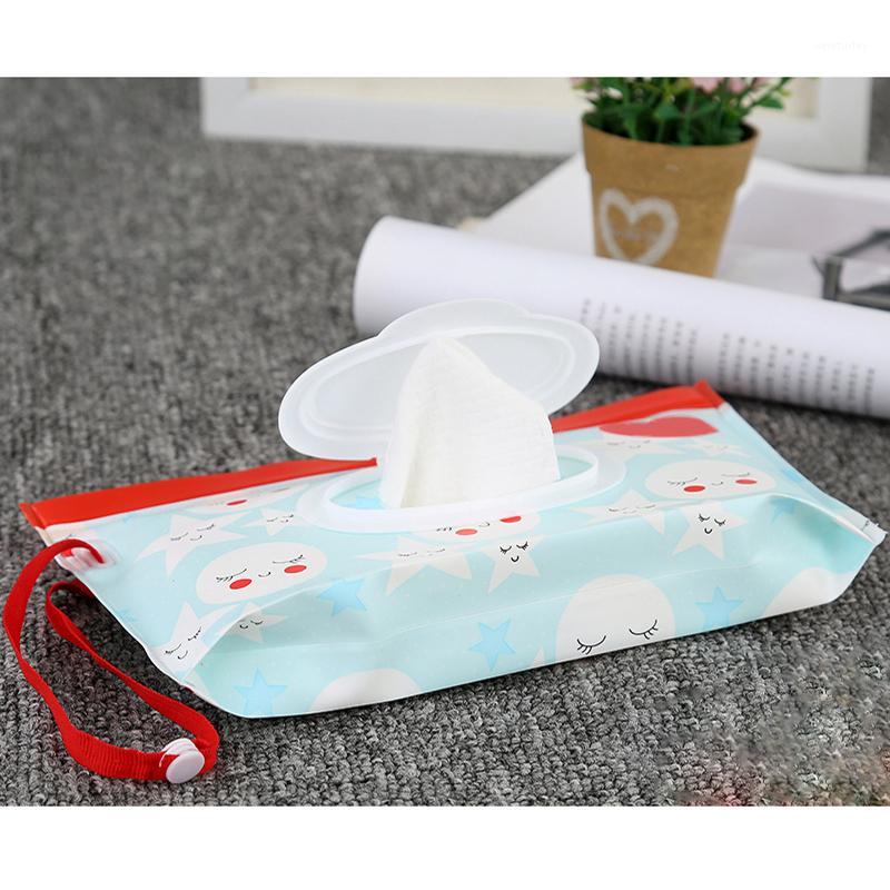 

Environmentally friendly snap-type baby wet tissue box, portable clamshell cosmetic bag, wet cleaning tissue bag1