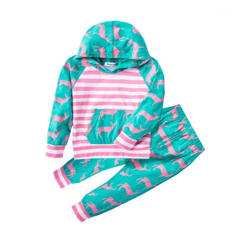 

2-6year old boy girl spring autumn two-piece printed cotton hooded sweater coat + pants European American quality child clothing1, Photo color