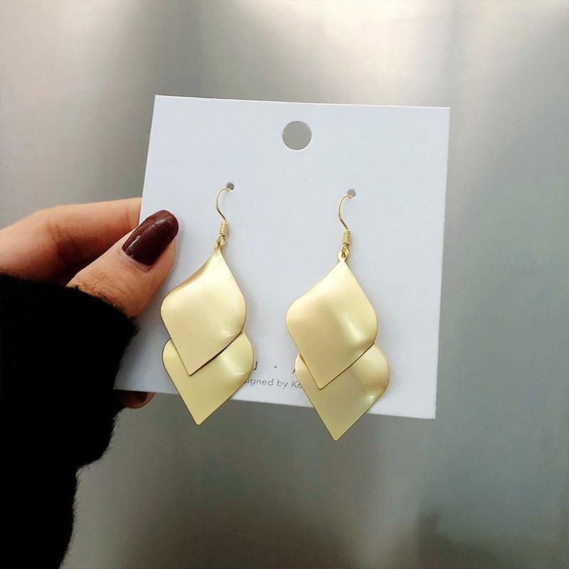 

Stud Personality In Europe And America Showing Face Thinness Coldness Wind Earrings Fashion Joker Geometry Metal Tassels, Golden;silver