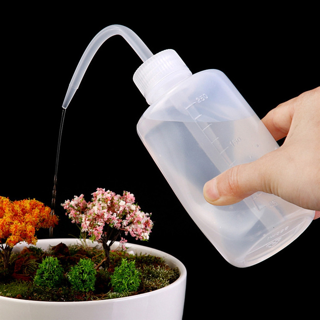

4x250ml Diffuser Tattoo Squeeze-Bottle Wash Clean Liquid Container Water Sprayer Watering Sharp Beak Long Beak Water Kettle, White
