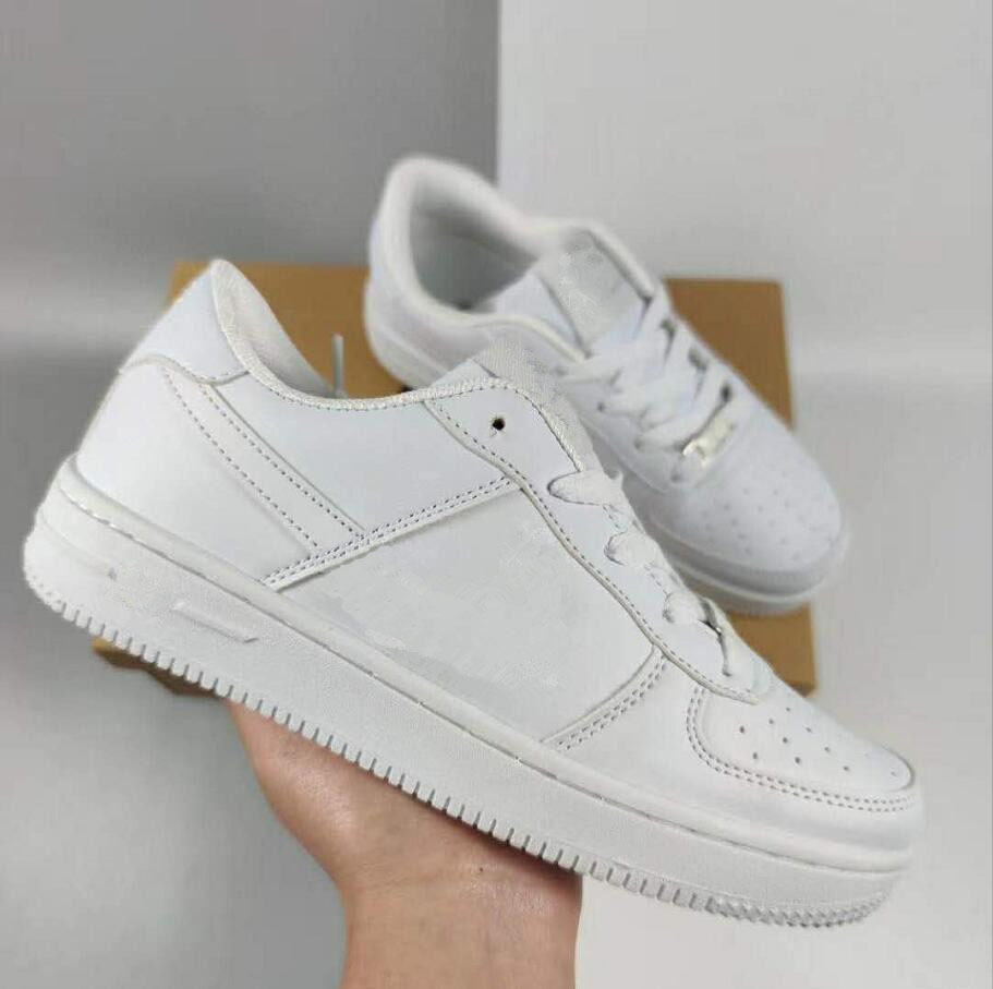 

Men's and Women's 1 one Dunk Shoes Fashion Low Cut White Black Leather Casual Flat Shoes Brand Sneakers Skateboarding Forces Shoes 36-44