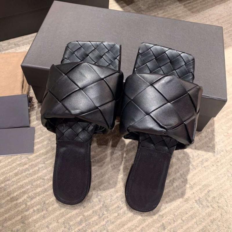 

Newest 2020 Women Slides Square Toe Weave Flat Slippers Designer Summer Outdoor Slipper Women Beach Sandals1, Black