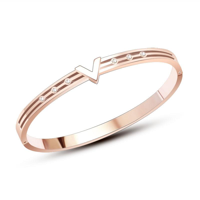

Wholesale Multi Layers Stainless Steel Braided Bracelets For Women Luxury Jewelry Fashion V Shape Bangles With Cubic Zirconia
