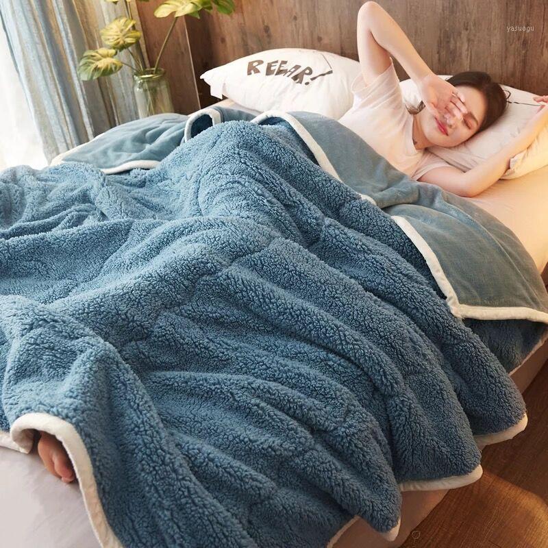 

Lamb cashmere thick warm Soft comfortable Blankets Solid Color Flannel blanket Office nap blanket bedding comforter duvet quilts1, As the picture shows