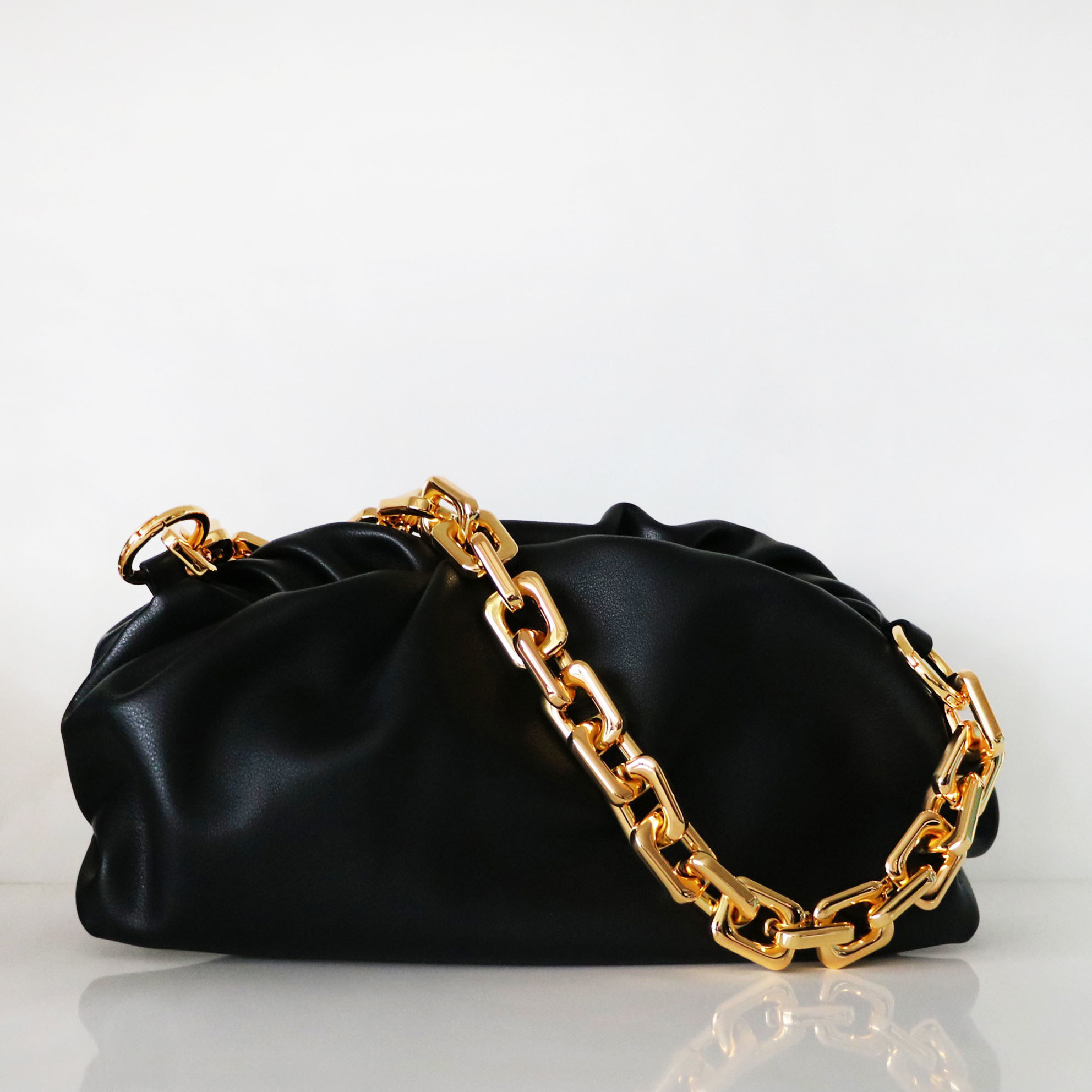 

New Lady's bag Genuine Leather Women's Handbags Designer Women Bag On The Shoulder Fashion Thick Chain Crossbody Cloud Bag C0121