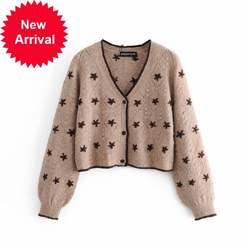 

Autumn 2021 New New Design Embroidered Cardigan Blouses with Female Floral Long-sleeve Blonde Retro Beautiful ITKI, Beige