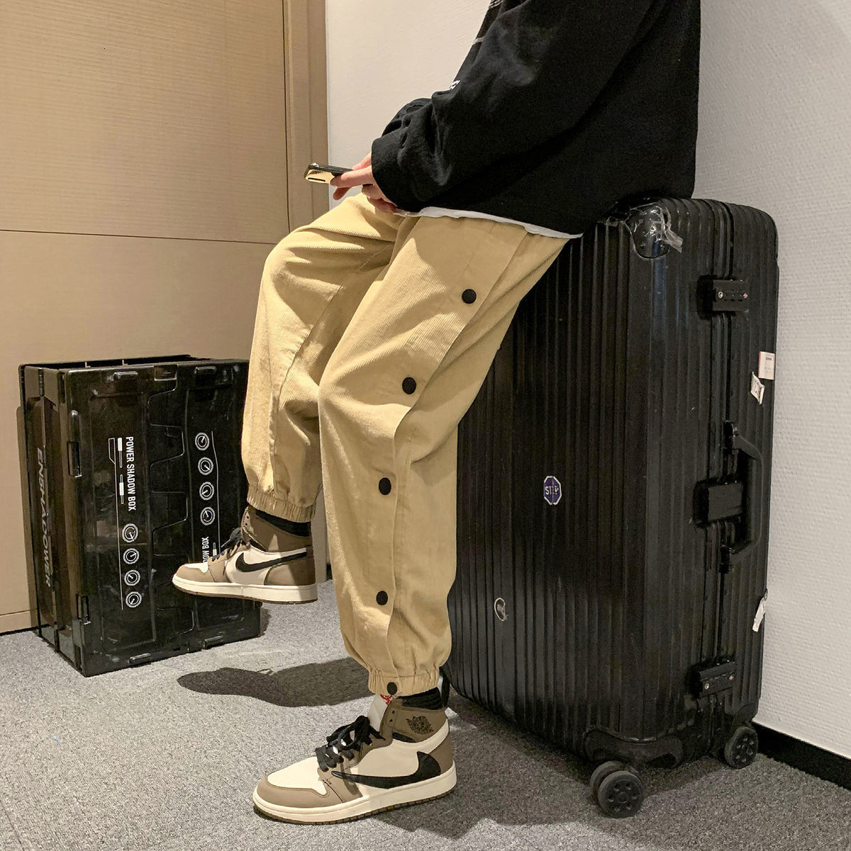 

2021 New Men's Casual Oversize Straight Woman Fashion Korean Streetwear Corduroy Trousers Male Solid Color Pants 2fh9, Black