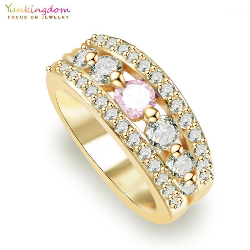 

Yunkingdom fashion finger ring for lady paved cubic zirconia luxury women wedding engagement ring wholesale jewelry K20711