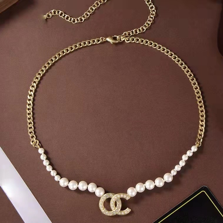 

Brand 2021 New Letter Pendant Pearl Necklace Women's Doubles c 2022 2lv4